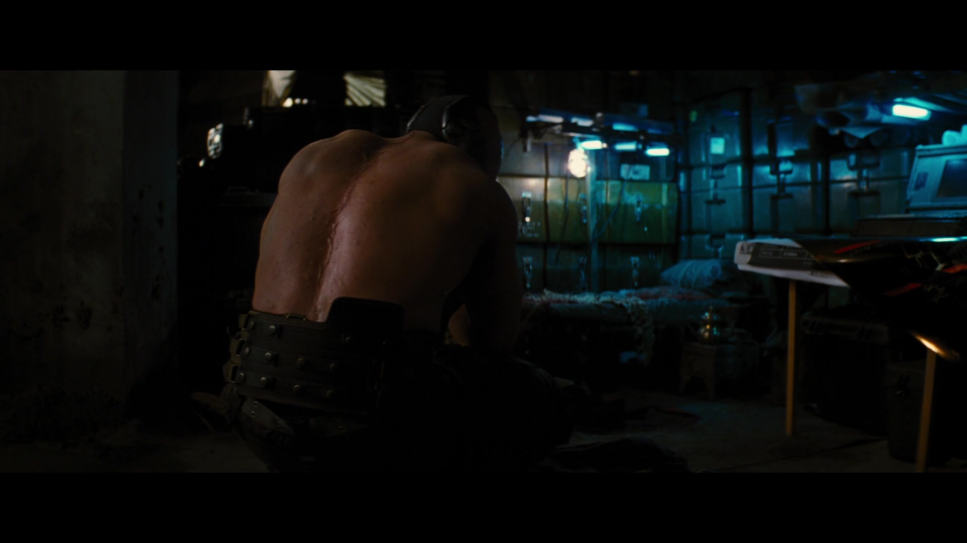 TDKR-00717.jpg