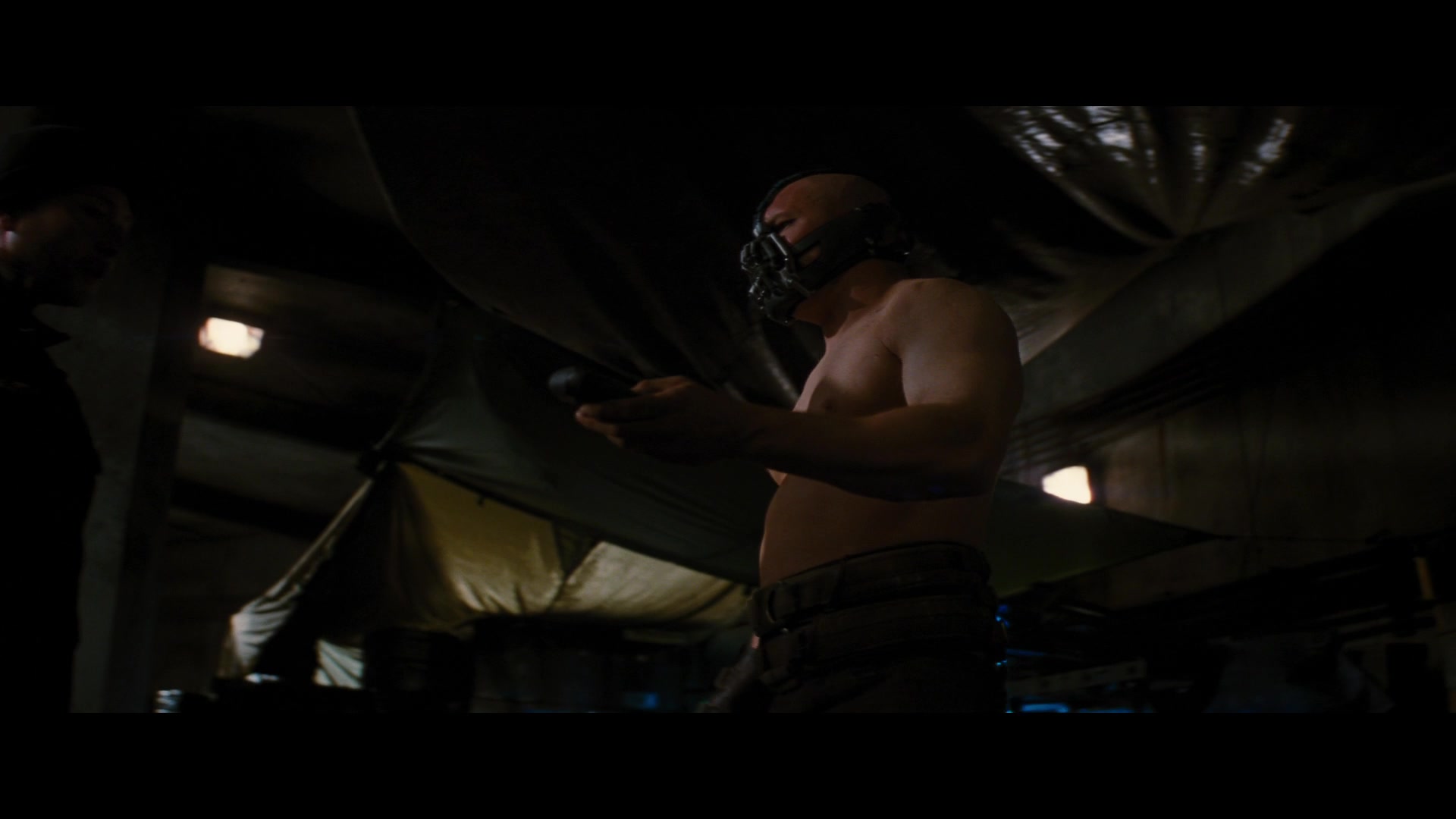 TDKR-00749.jpg