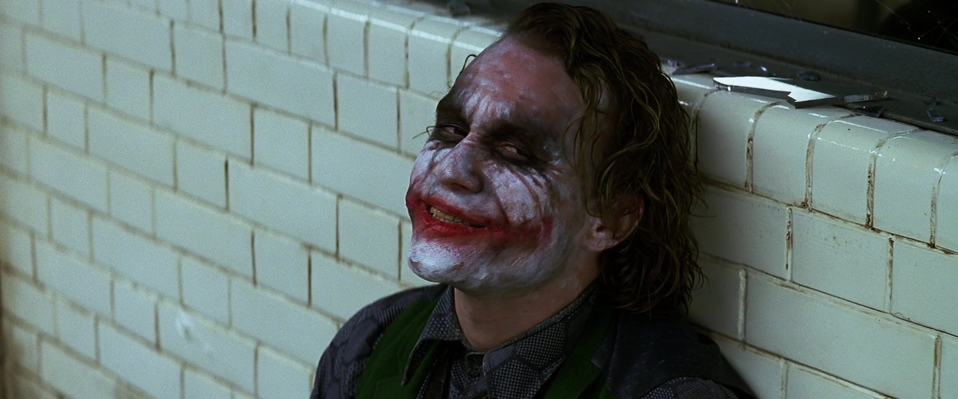 TheDarkKnight2500.jpg