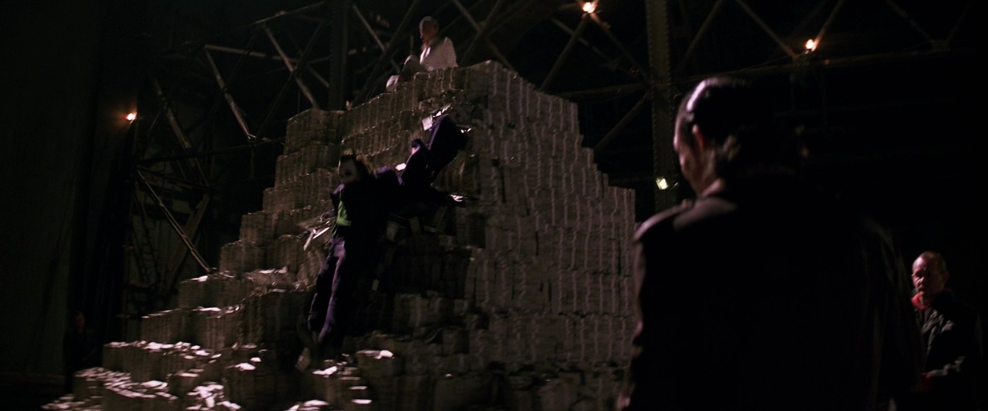 TheDarkKnight2717.jpg