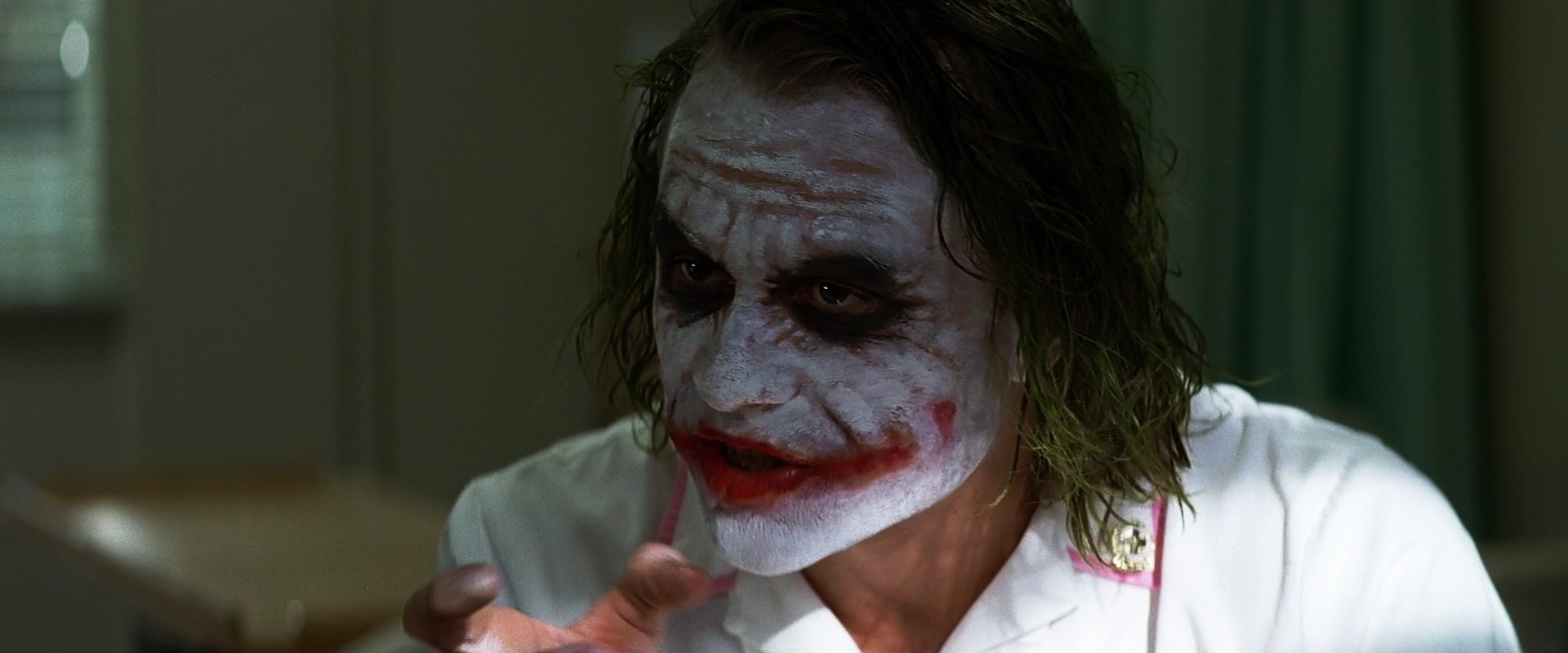 TheDarkKnight2875.jpg