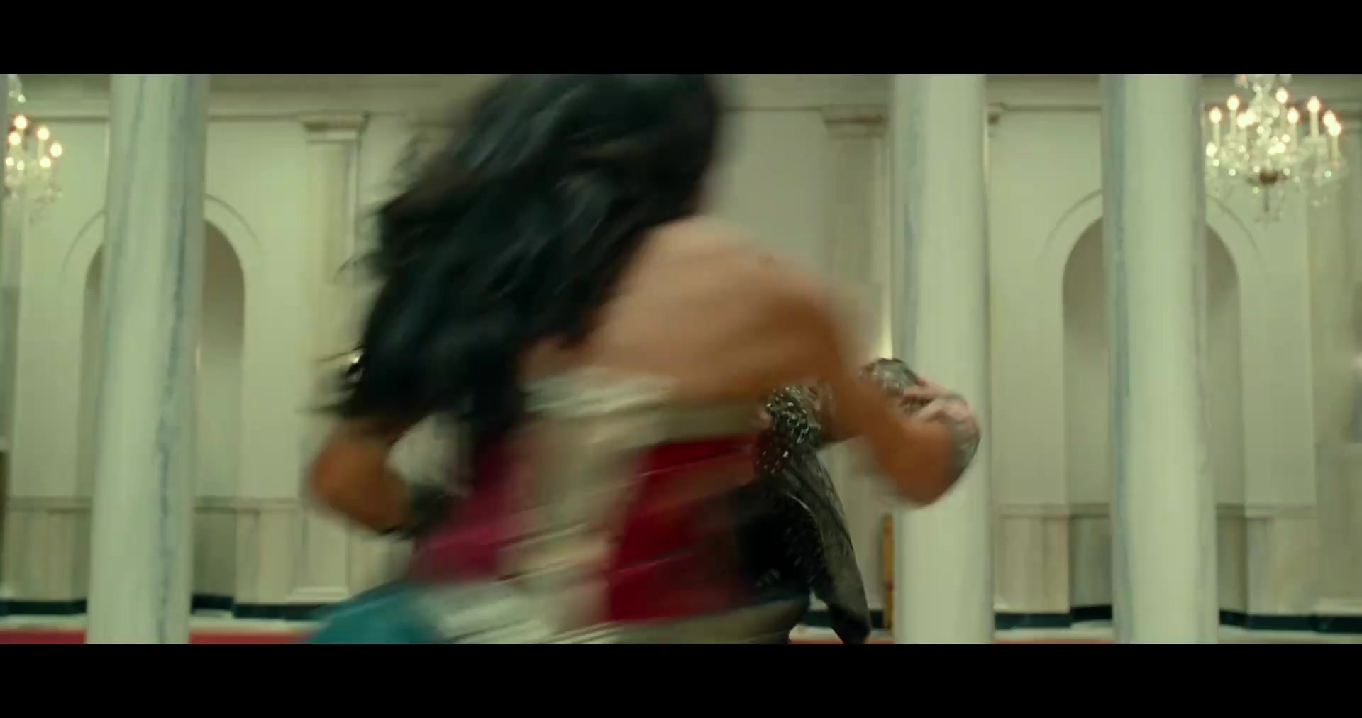 Wonder_Woman_1984_28202029_2209.jpg