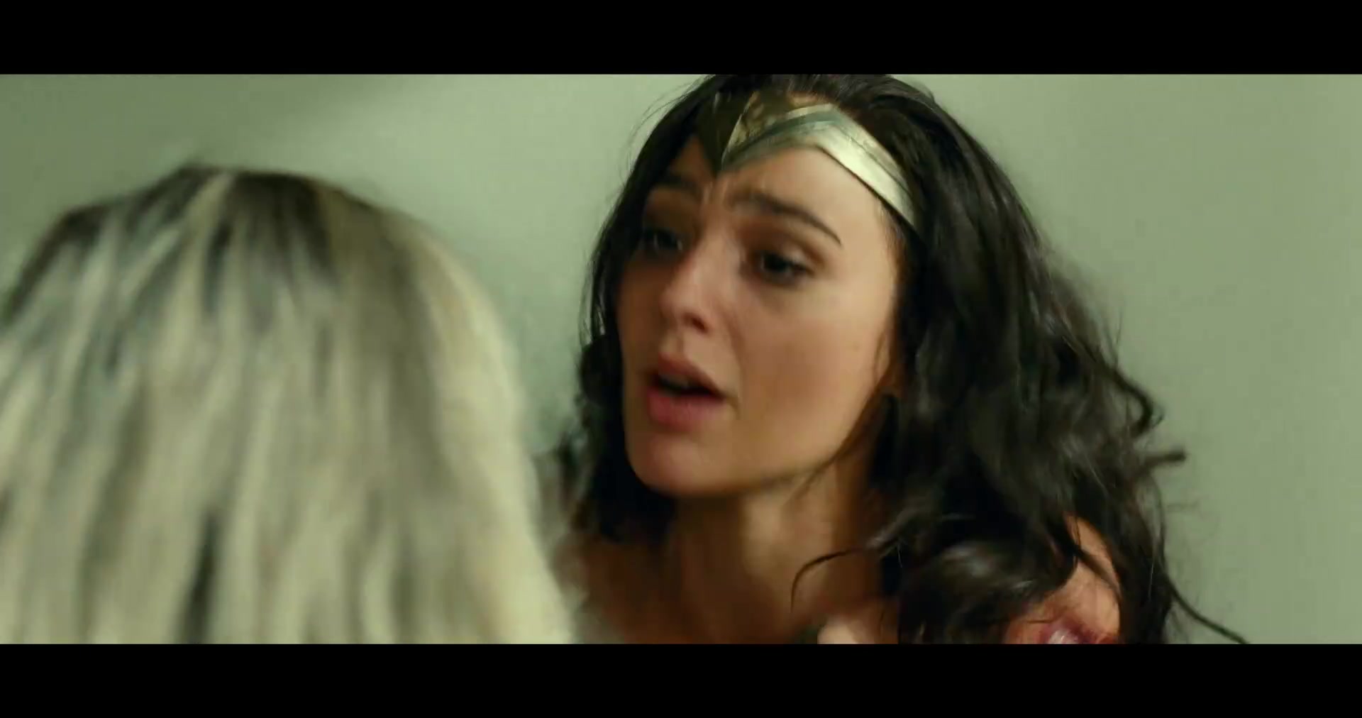 Wonder_Woman_1984_28202029_2213.jpg