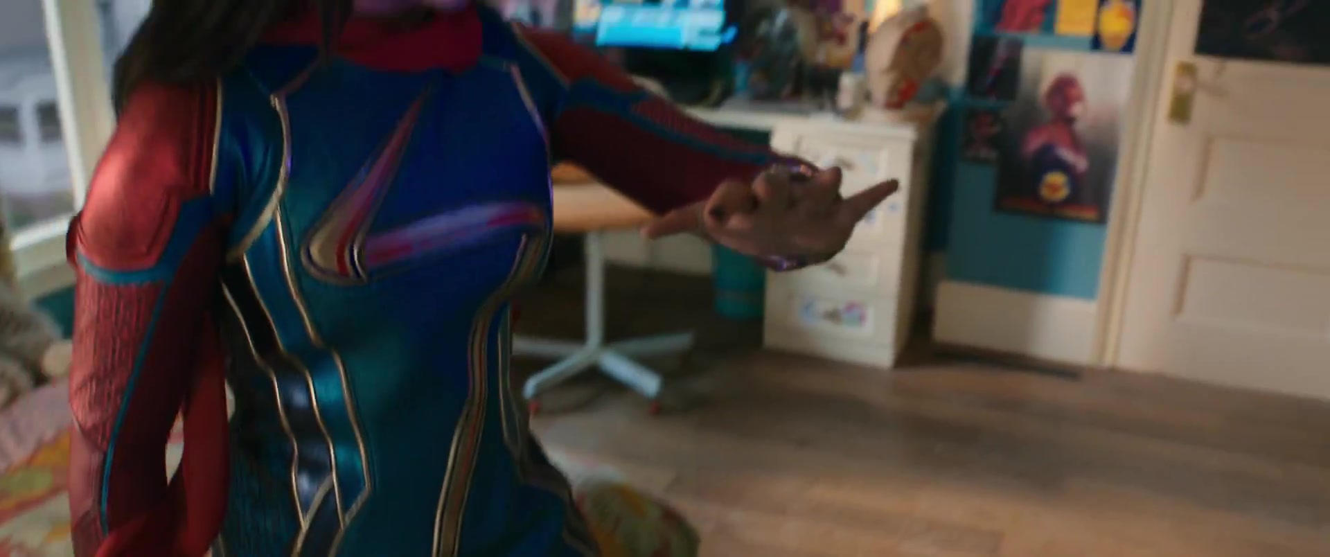 Marvels_0206.jpg