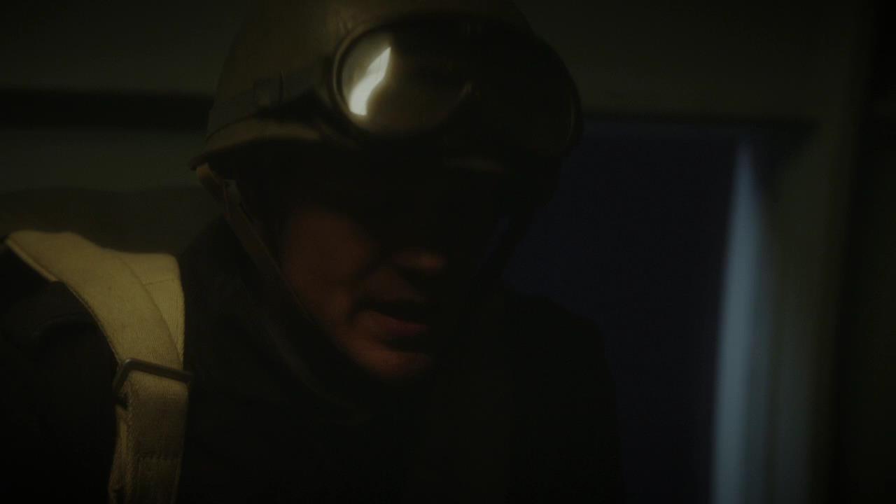 AC105-00350.jpg