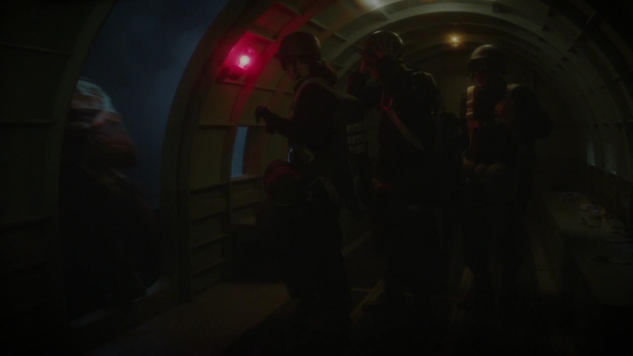AC105-00365.jpg