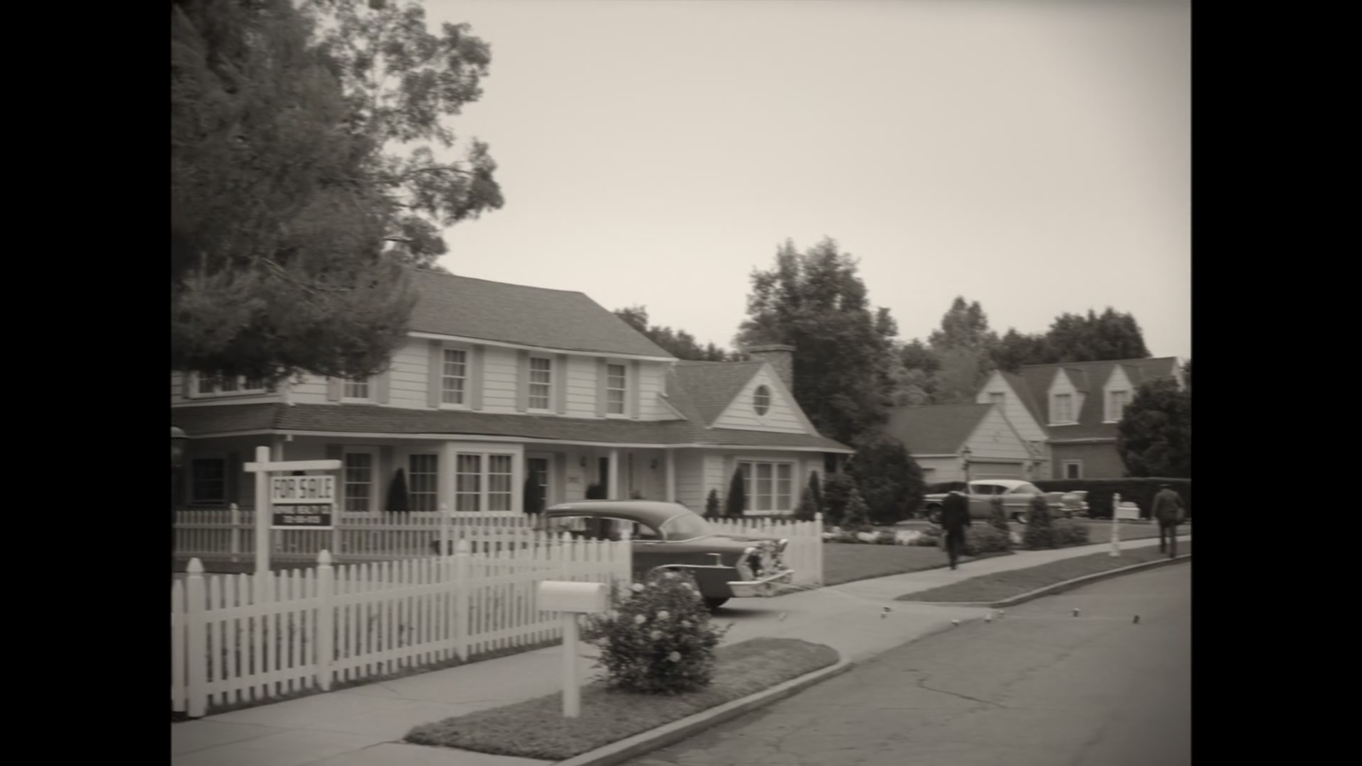 1x01_028.jpg