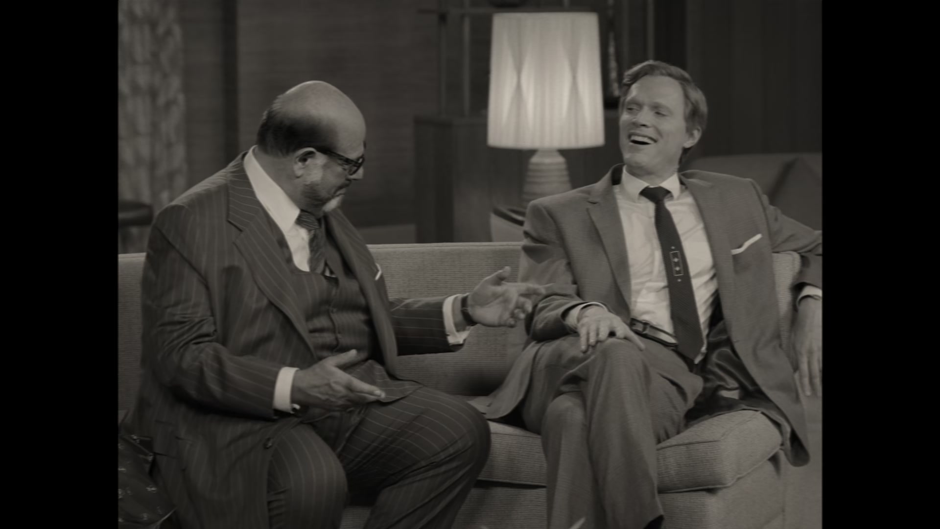 1x01_372.jpg