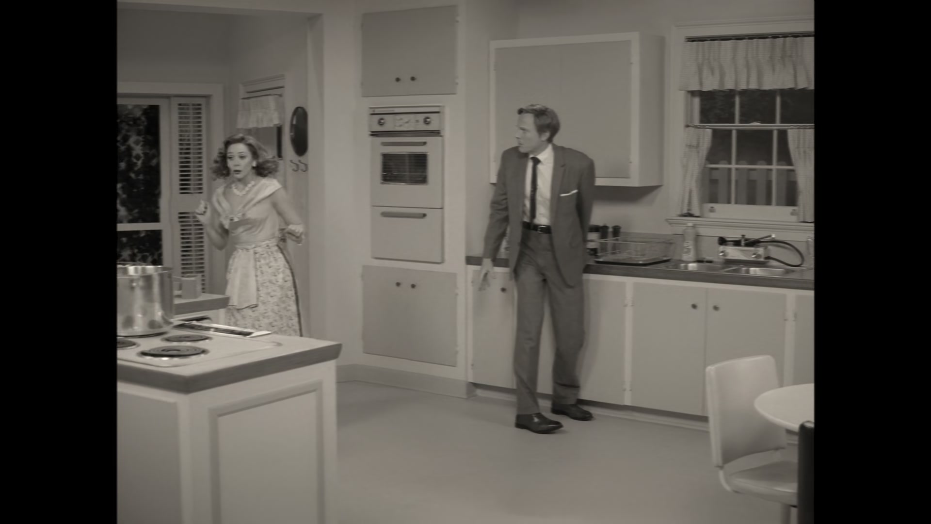 1x01_457.jpg