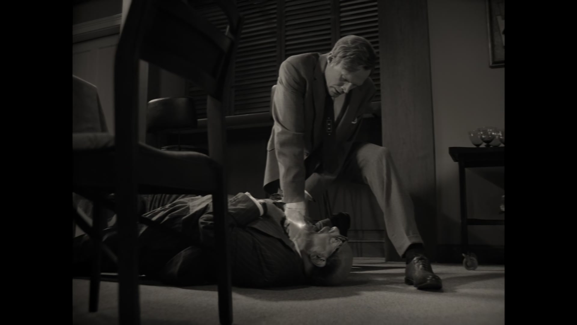 1x01_566.jpg