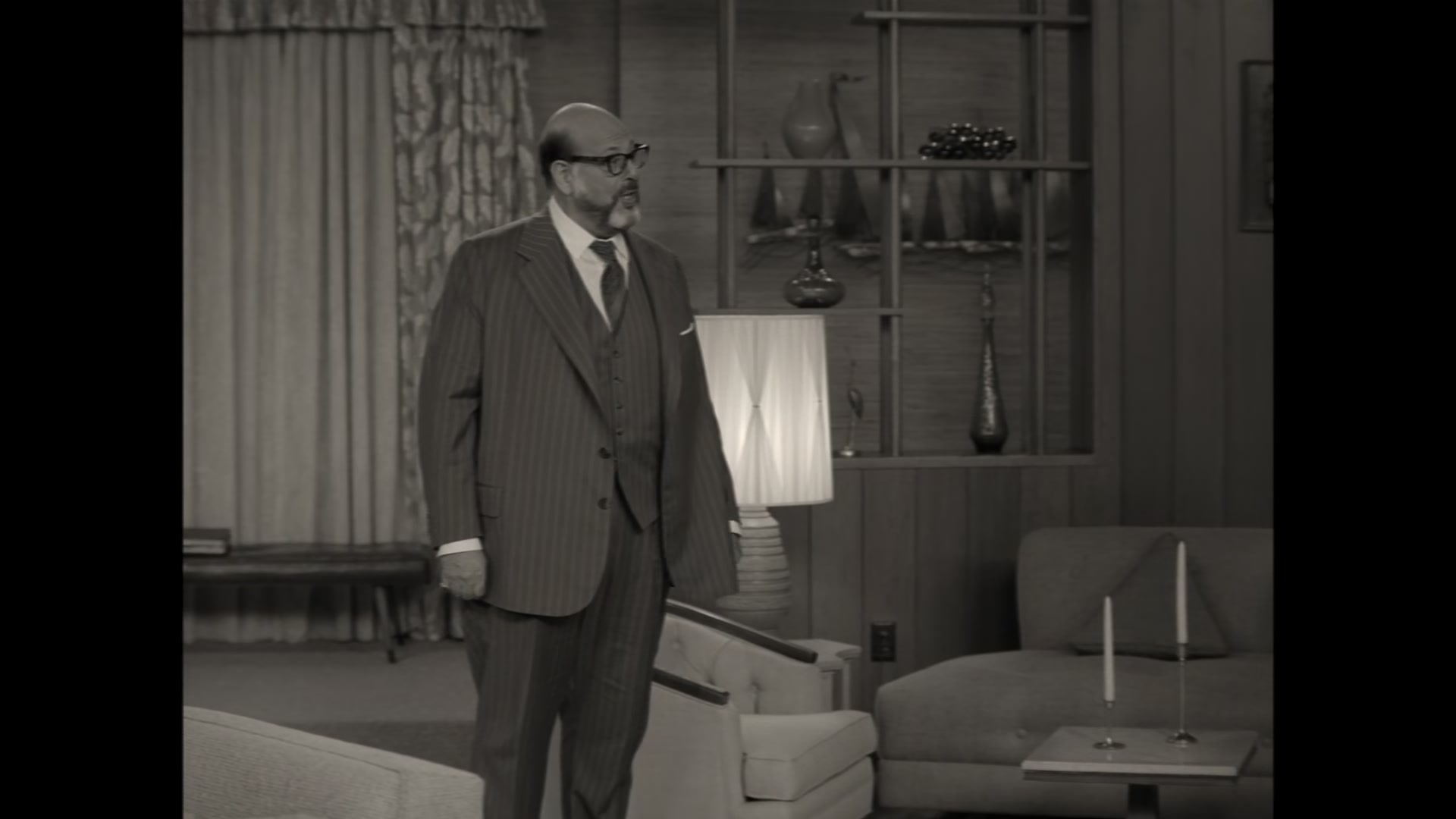 1x01_587.jpg