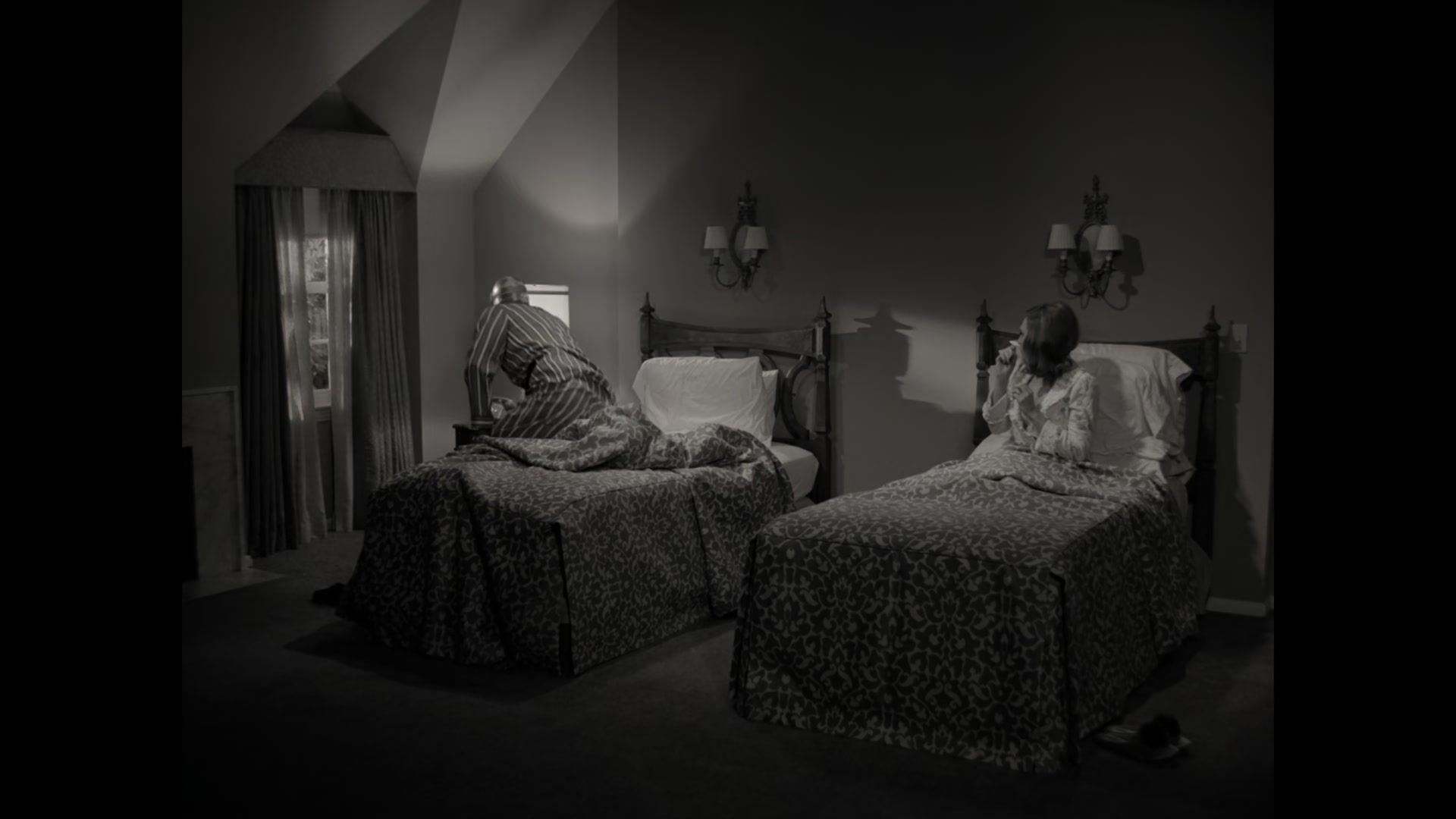 1x02_048.jpg