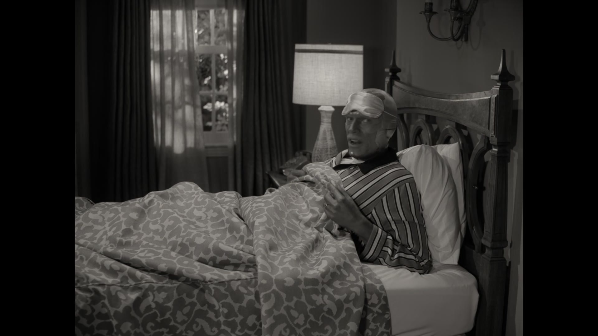 1x02_062.jpg