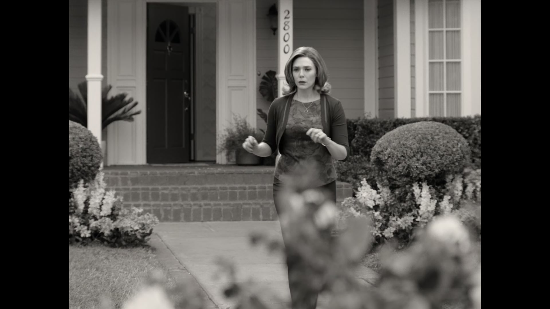1x02_205.jpg