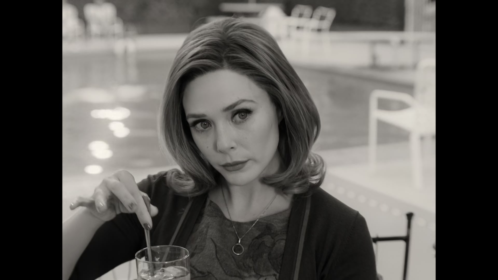 1x02_281.jpg