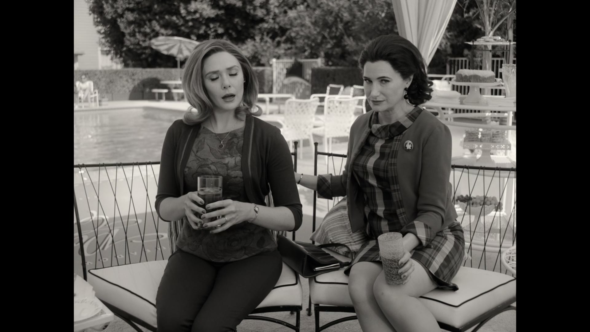 1x02_290.jpg