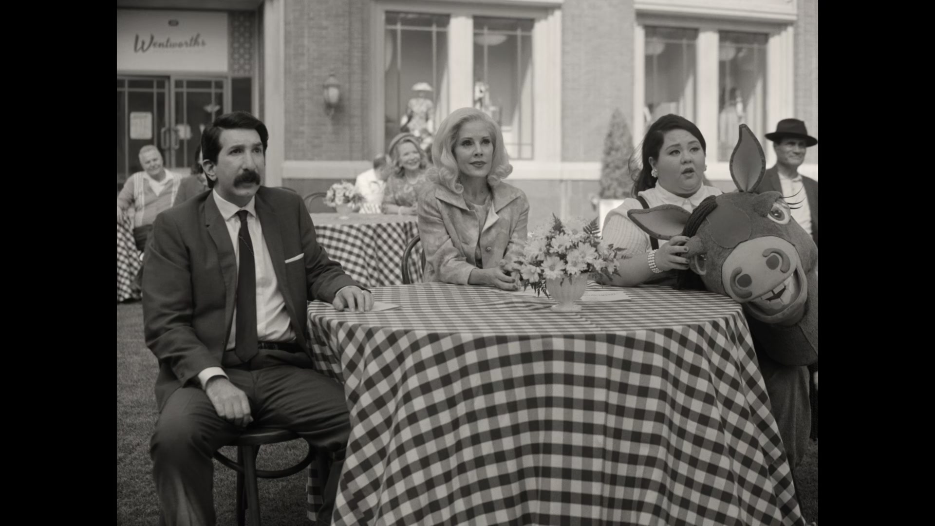 1x02_647.jpg