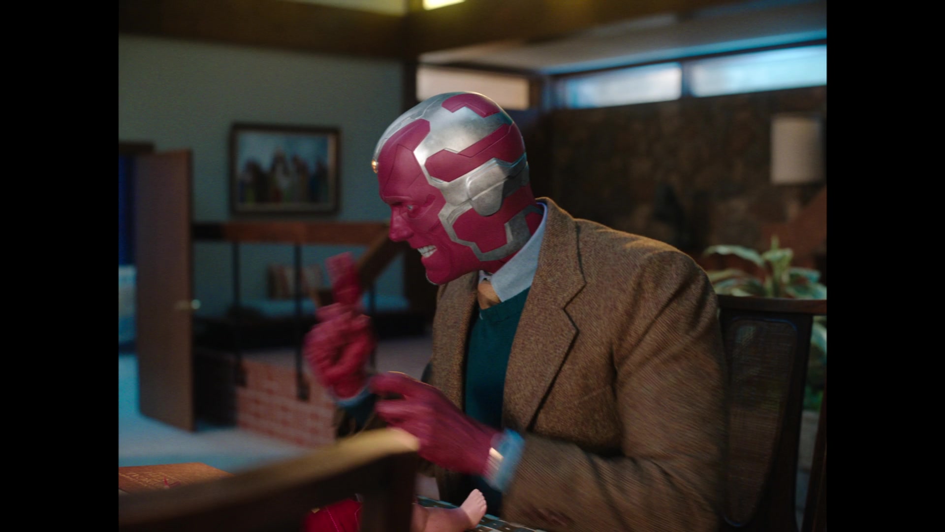 1x03_208.jpg