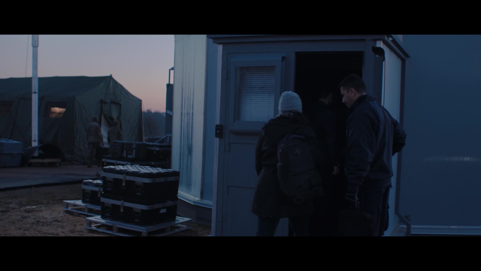 1x04_348.jpg