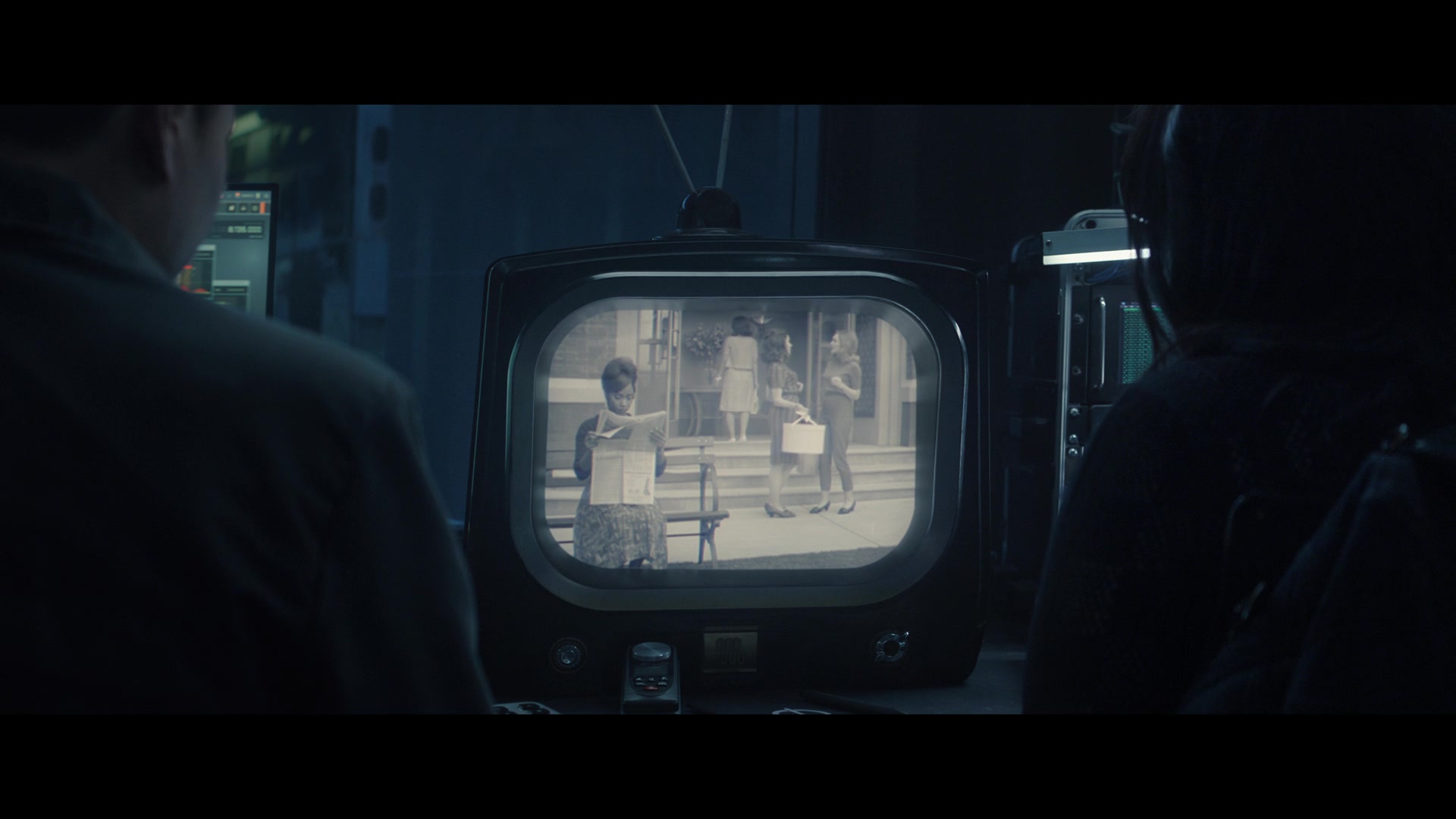 1x04_539.jpg